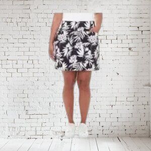 S.C. & Co. Skort Sport Black & White Floral